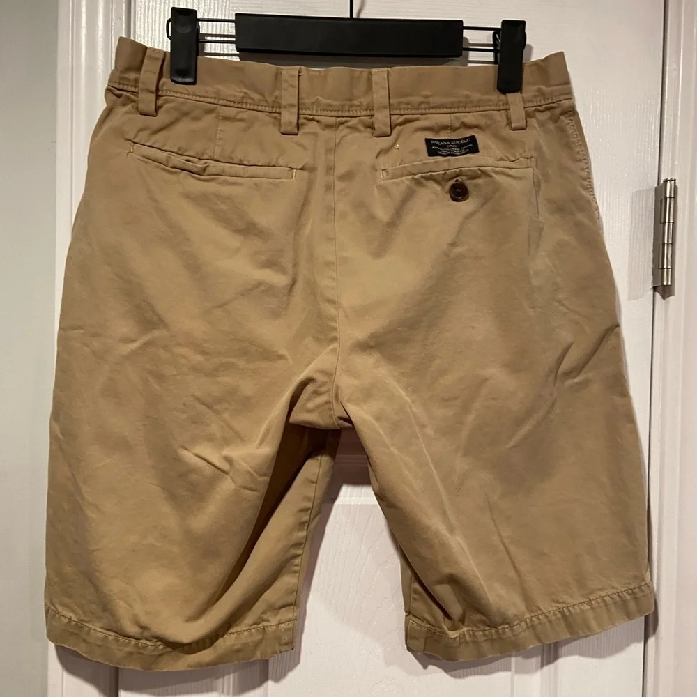 Banana Republic Size 29 Tan Khaki 100% Cotton Zip Up Chino Shorts